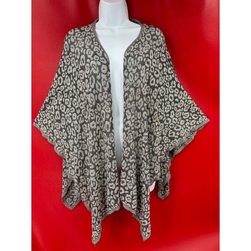 St John Lightweight Beautiful Cascade Black Gray Cheetah Print Cardigan ONE SIZE
